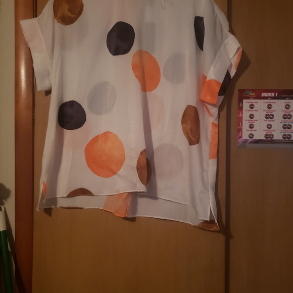 Tops - Picture 3 of 3